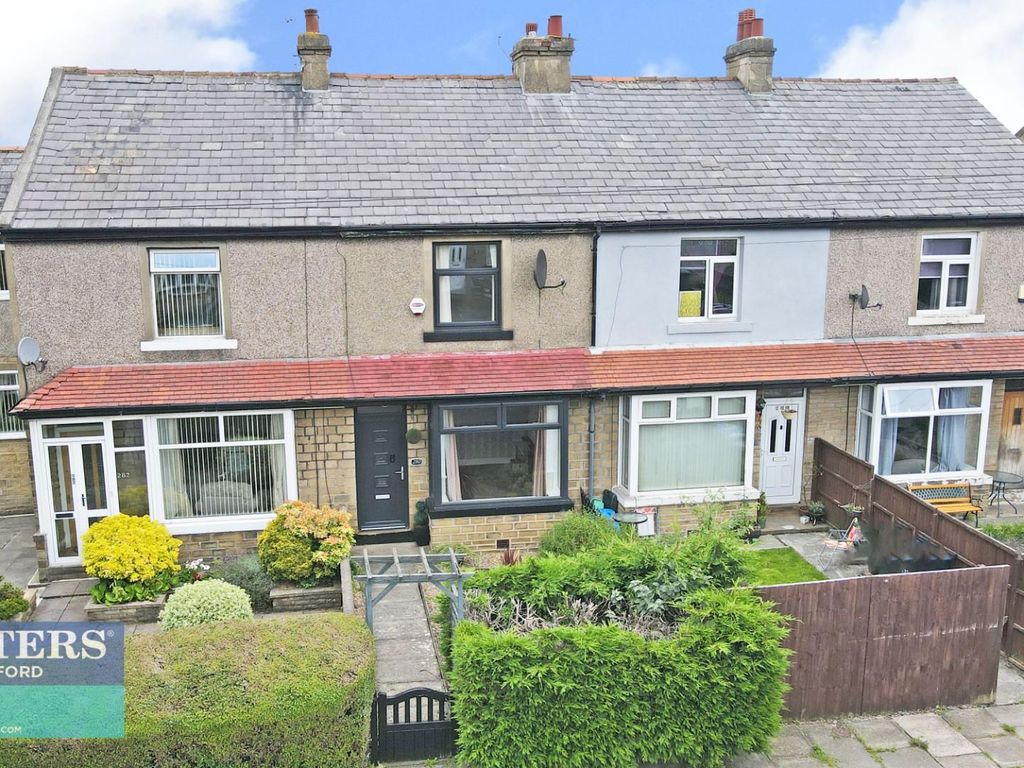 2 bed terraced house for sale in Carrbottom Road, Bradford BD5, £130,000 Zoopla