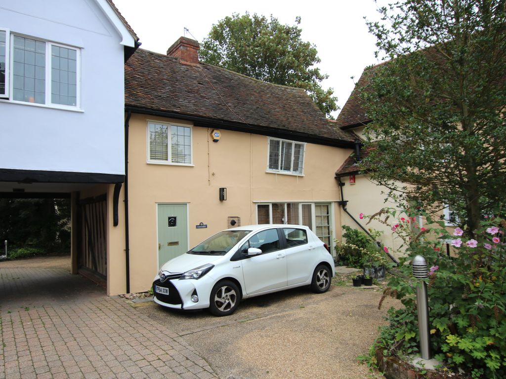 2 bed end terrace house to rent in Stortford Road, Dunmow CM6, £995 pcm