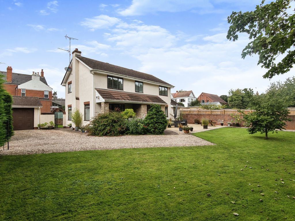 4 bed detached house for sale in Moorfield Road, Exmouth, Devon EX8, £