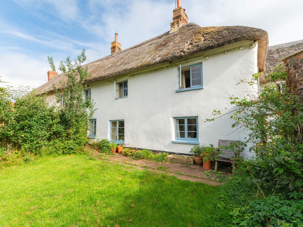 4 bed cottage for sale in Cheriton Fitzpaine, Crediton EX17, £350,000