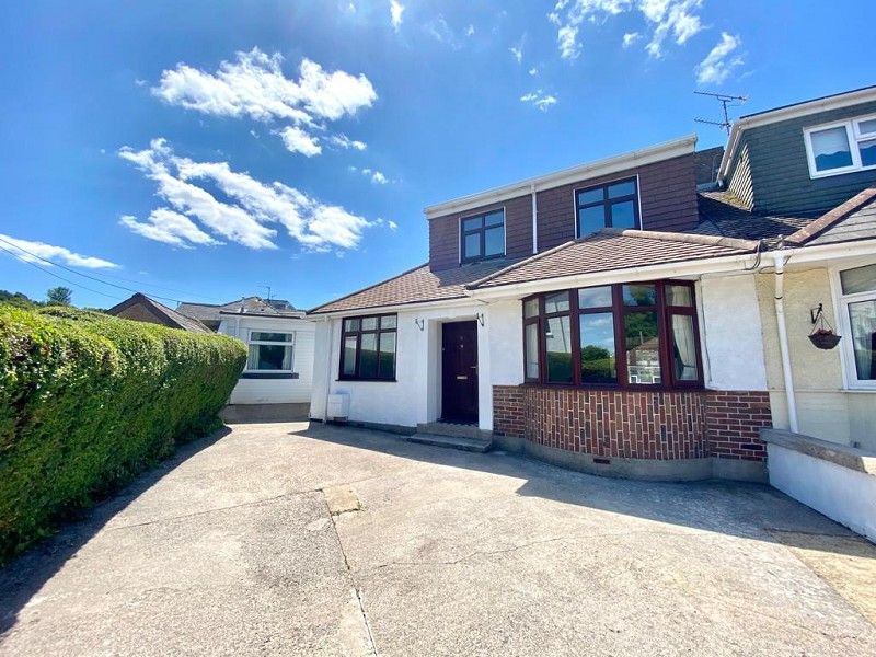 4 bed semidetached bungalow for sale in Ewenny Cross, Ewenny, Bridgend