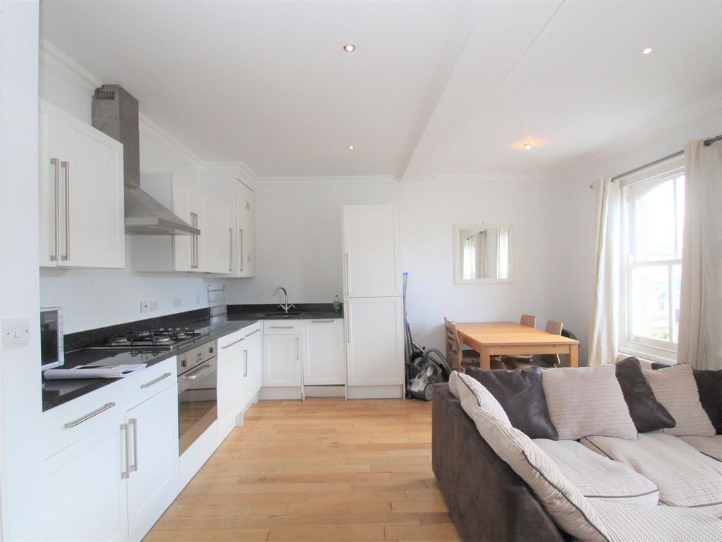 4 bed flat to rent in Northcote Road, London SW11, £4,000 pcm Zoopla