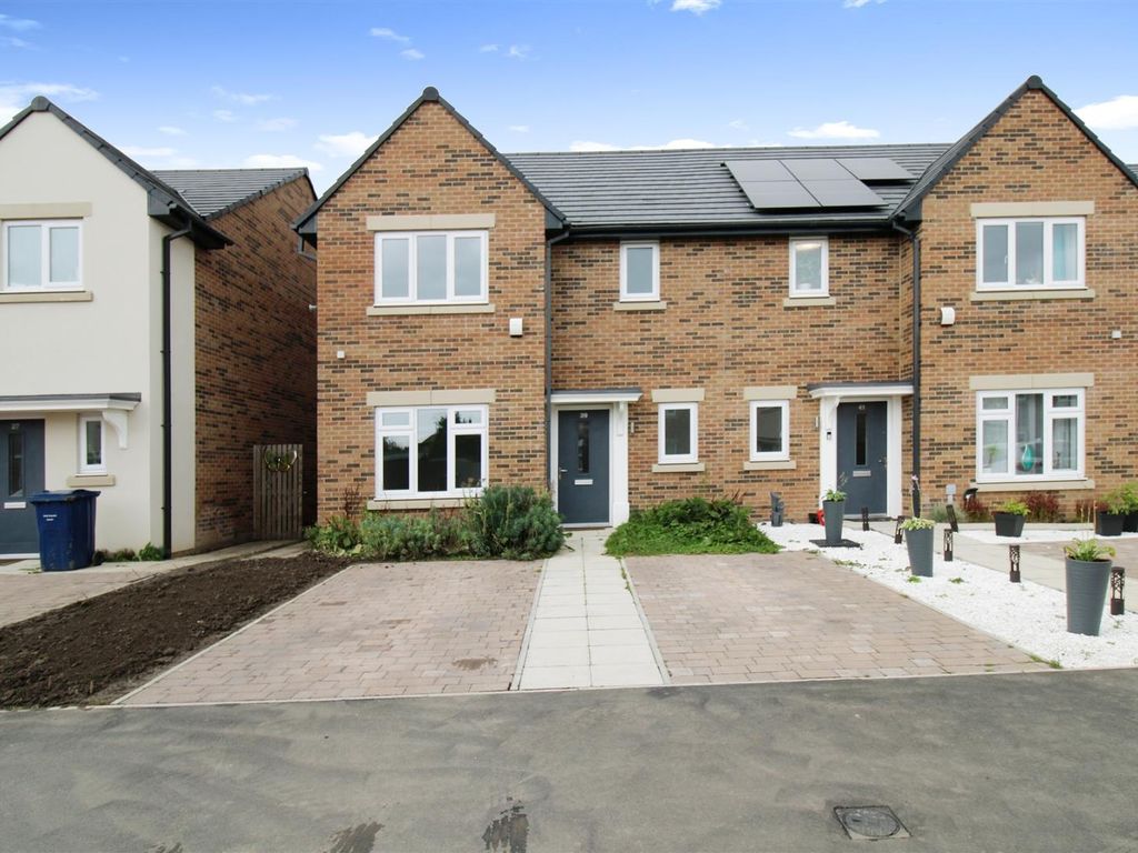 3 bed property to rent in Eskdale Drive, Jarrow NE32, £1,000 pcm Zoopla