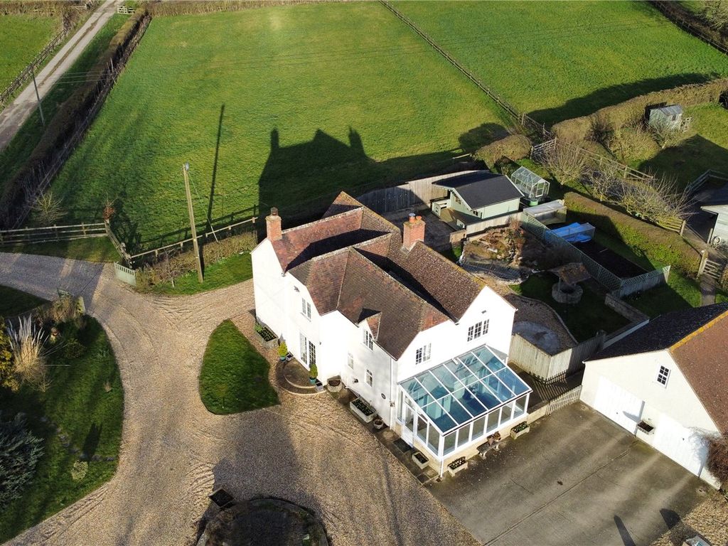 4 bed detached house for sale in Callow Hill, Brinkworth, Chippenham