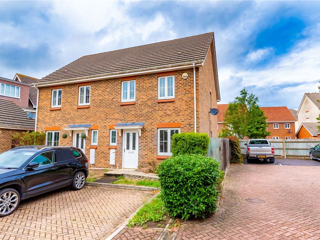 3 bed semidetached house for sale in Badger Way, Aldershot GU12 Zoopla