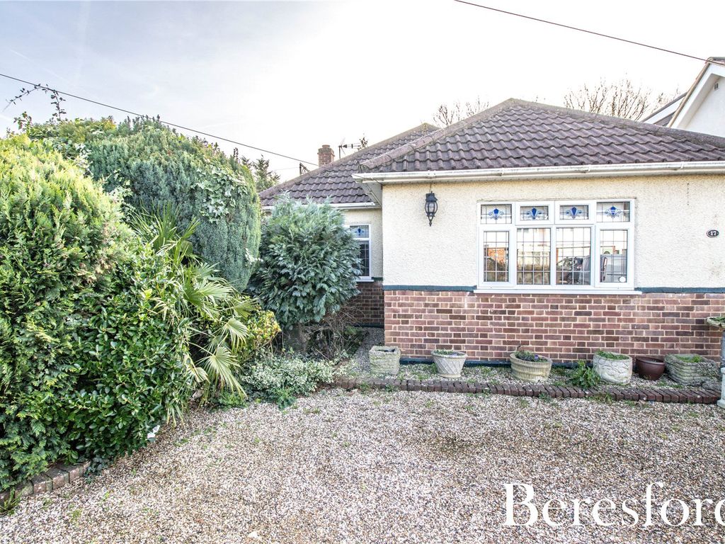 2 bed bungalow for sale in Heybridge Road, Ingatestone CM4, £495,000