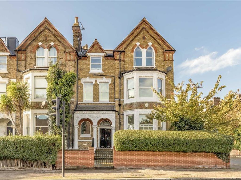 2 bed flat for sale in Cavendish Road, London SW12, £699,950 Zoopla