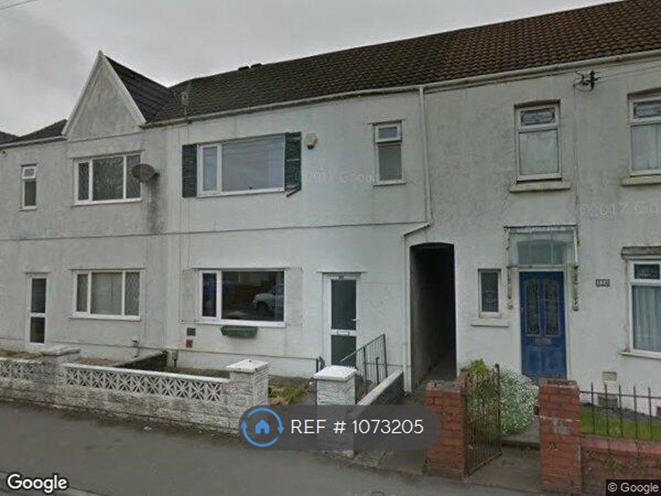 3 bed terraced house to rent in Alexandra Road, Gorseinon, Swansea SA4