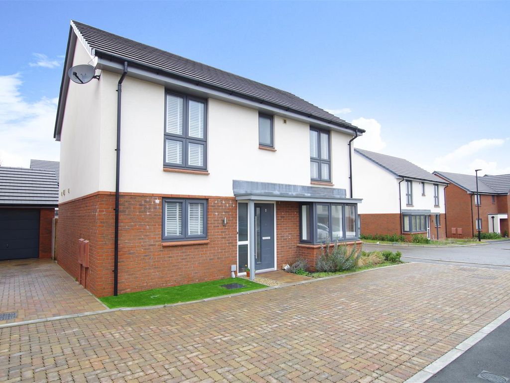 4 bed detached house for sale in Keohler Close, Tadpole Garden Village