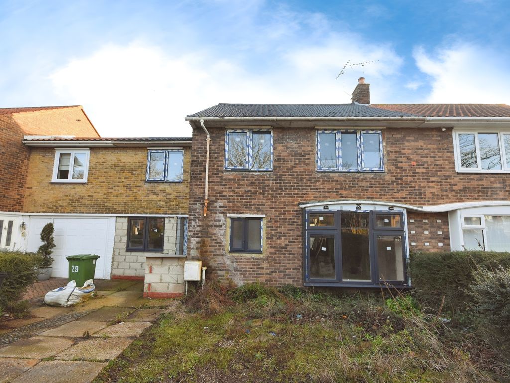 4 bed detached house for sale in Clay Hill Road, Basildon, Essex SS16