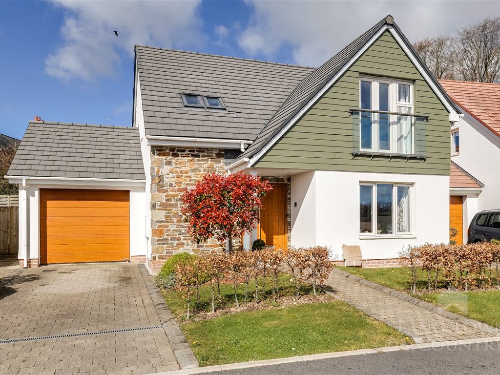 3 bed detached house for sale in Fairway Gardens, Plympton, Plymouth