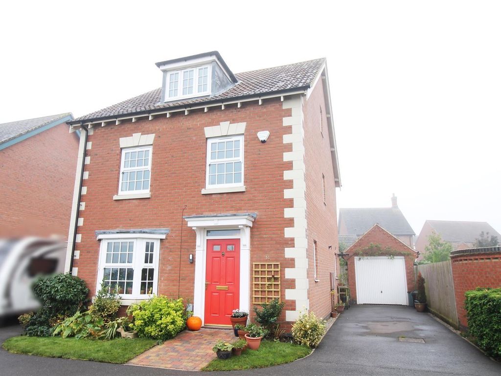 4 bed detached house for sale in Baker Grove, Ibstock, Leicestershire
