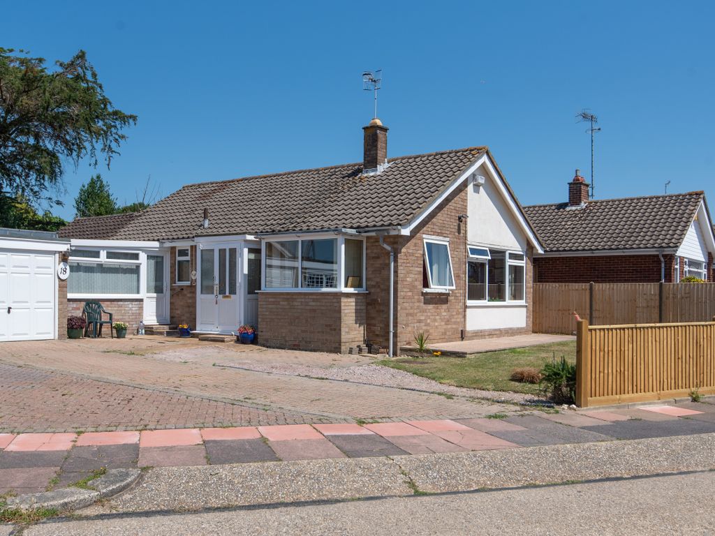 2 bed detached bungalow for sale in Cleveland Road, Worthing BN13, £