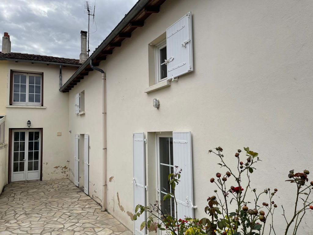 6 bed town house for sale in SaintJeanD'angely, PoitouCharentes, 17400, France, £182,854 Zoopla