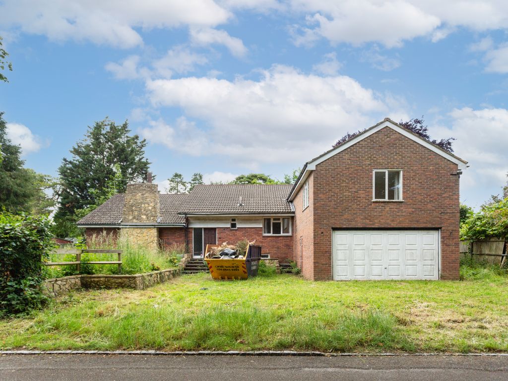 4 bed detached house for sale in Badgers Walk, Purley CR8 Zoopla