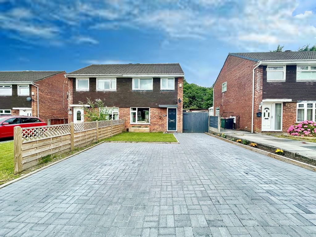 3 bed semidetached house for sale in Whitby Avenue, Preston PR2 Zoopla
