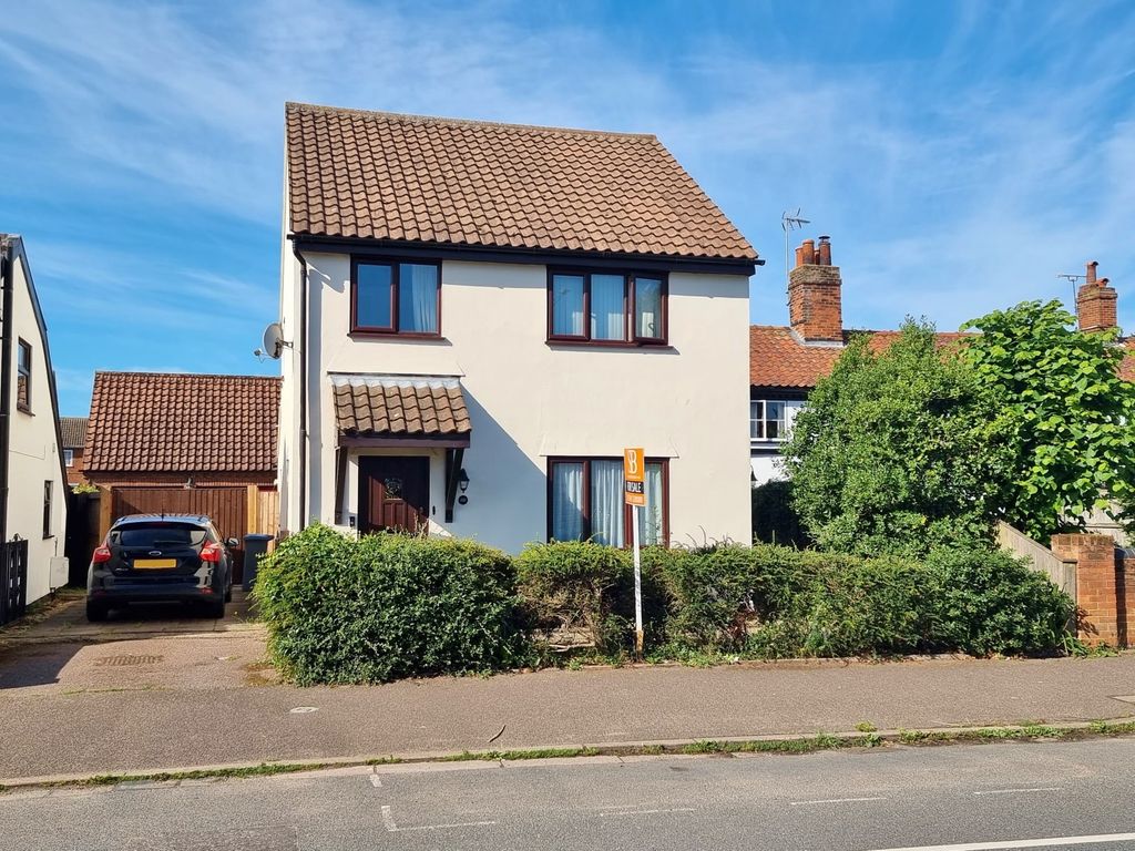 3 bed detached house for sale in High Street, Felixstowe IP11, £340,000 Zoopla