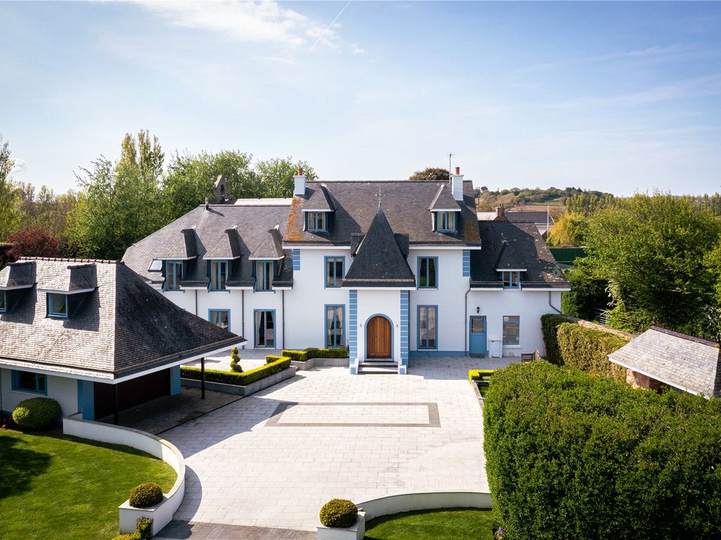 7 bed detached house for sale in La Rue Du Puits Mahaut, Grouville