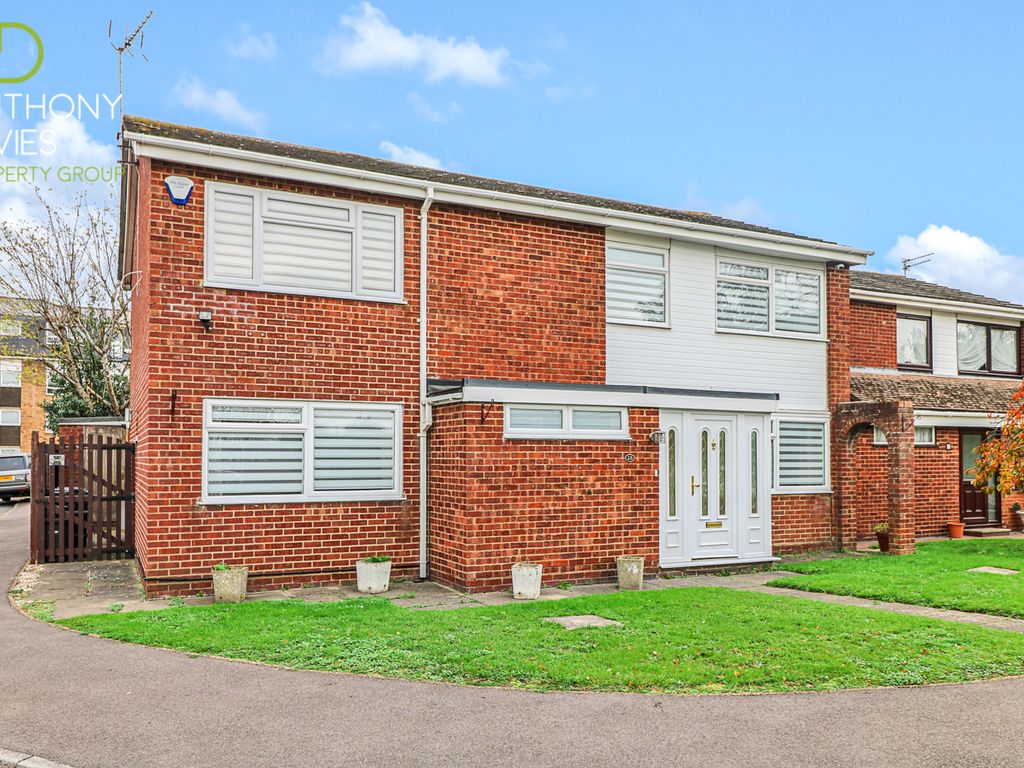 4 bed detached house for sale in Lampits, Hoddesdon EN11 Zoopla