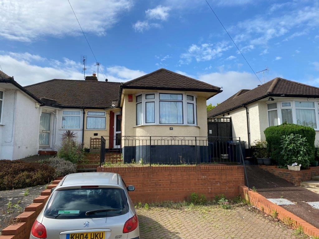 2 bed bungalow for sale in Derwent Avenue, East EN4 Zoopla