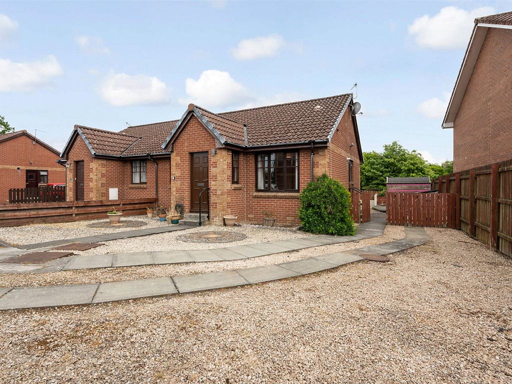 2 bed bungalow for sale in Haining Grove, Maddiston, Falkirk, Stirlingshire FK2 Zoopla