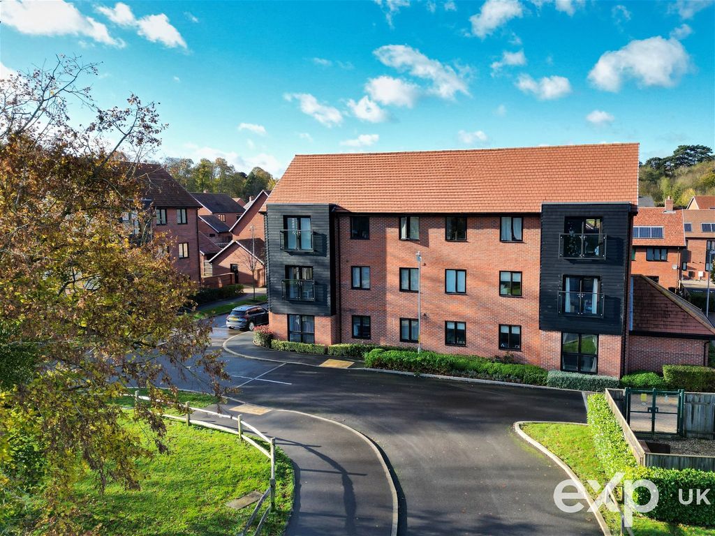 2 bed flat for sale in 28 Bannister Way, Leybourne Chase, West Malling