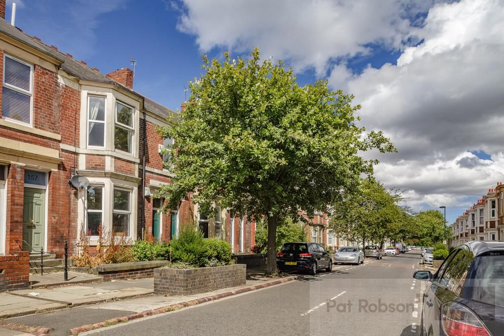 3 bed flat to rent in Helmsley Road, Sandyford, Newcastle Upon Tyne NE2