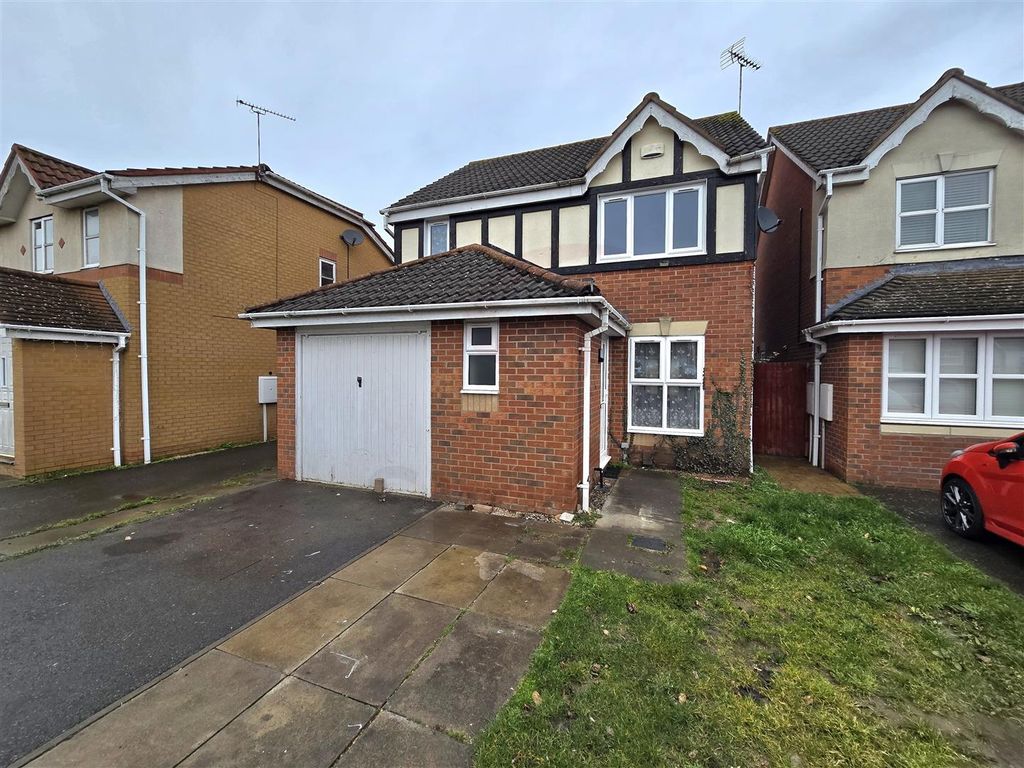 3 bed detached house to rent in Haskell Close, Thorpe Astley