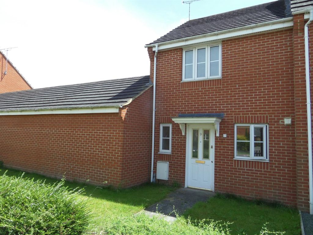 2 bed terraced house to rent in Callington Road, Swindon SN25, £995 pcm