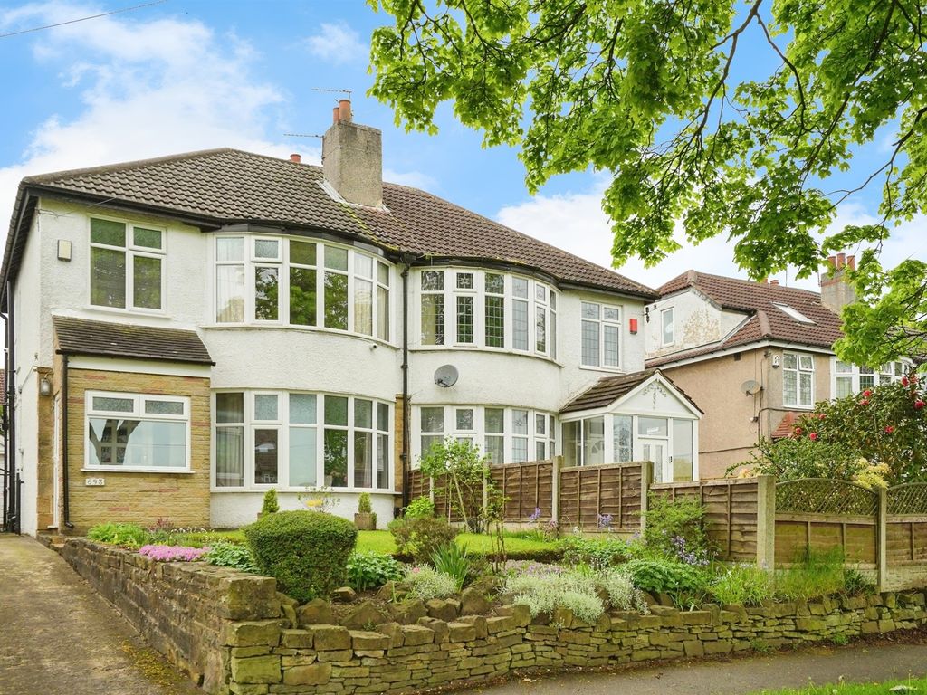 3 bed semidetached house for sale in Scott Hall Road, Leeds LS17, £