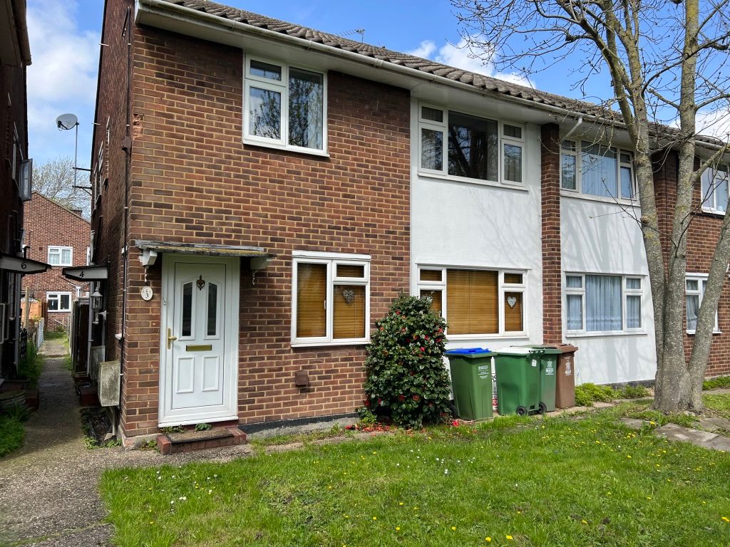 2 bed to rent in Wickham Street, Welling DA16, £1,400 pcm Zoopla