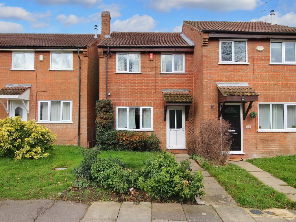 3 bed terraced house to rent in Claremont Road, Sherwood Rise