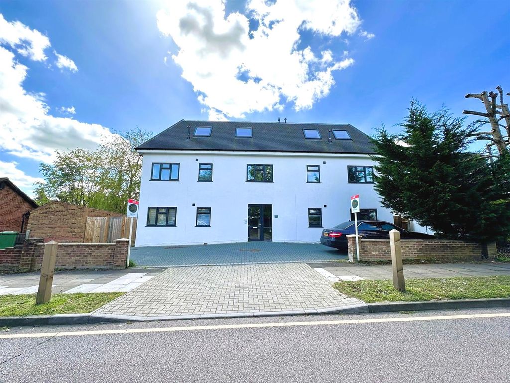 2 bed flat for sale in Lakeswood Road, Petts Wood, Orpington BR5, £