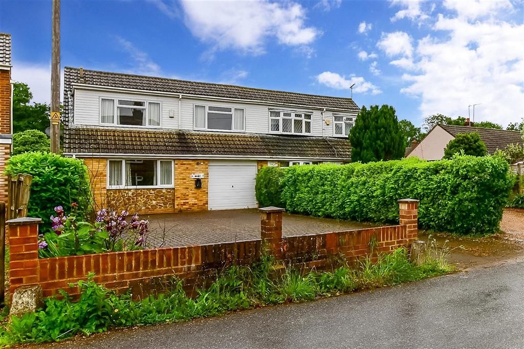 3 bed semidetached house for sale in Bigbury Road, Chartham Hatch