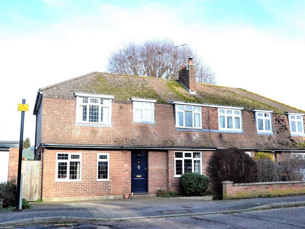 Roddam Close Colchester CO3  