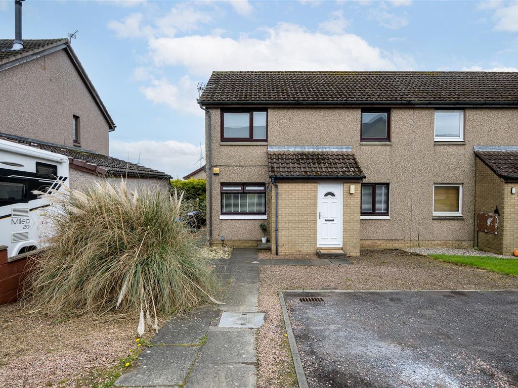 2 bed flat for sale in Traquair Gardens, Broughty Ferry, Dundee DD4, £110,000 Zoopla