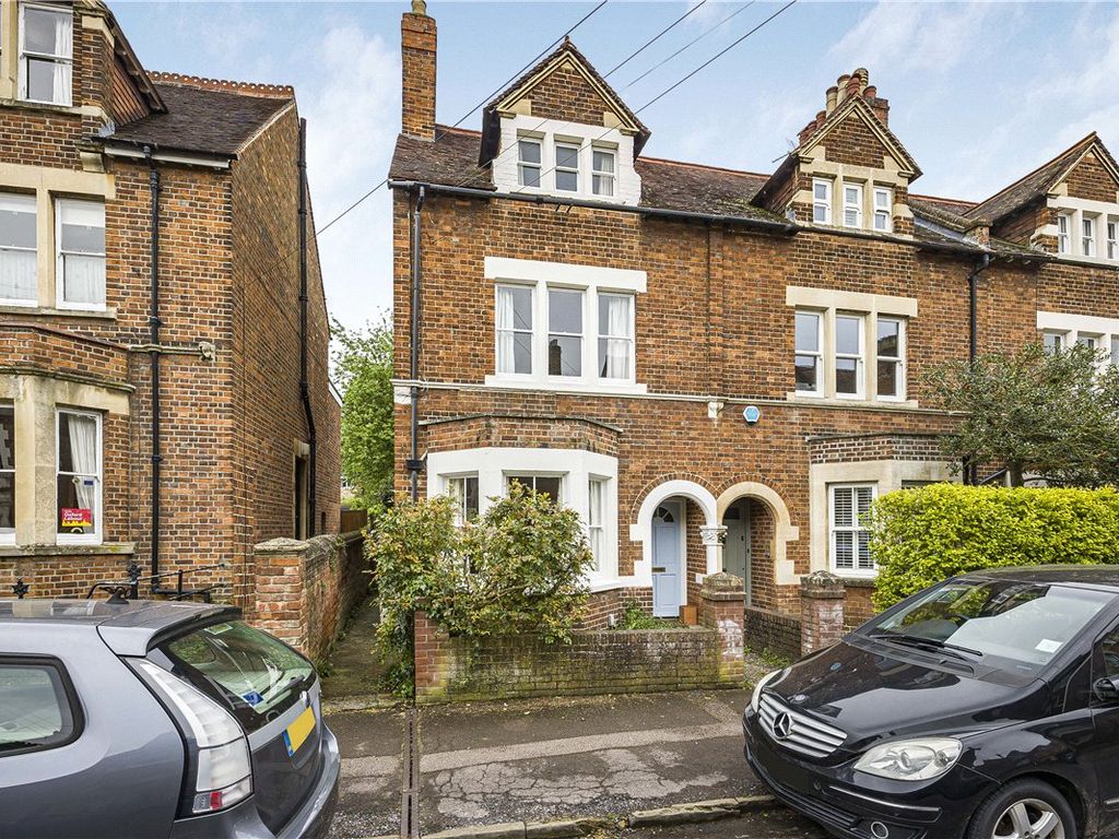 4 bed end terrace house for sale in Southmoor Road, Oxford, Oxfordshire