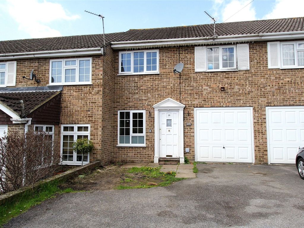 3 bed terraced house for sale in Hogmoor Road, Whitehill, Hampshire