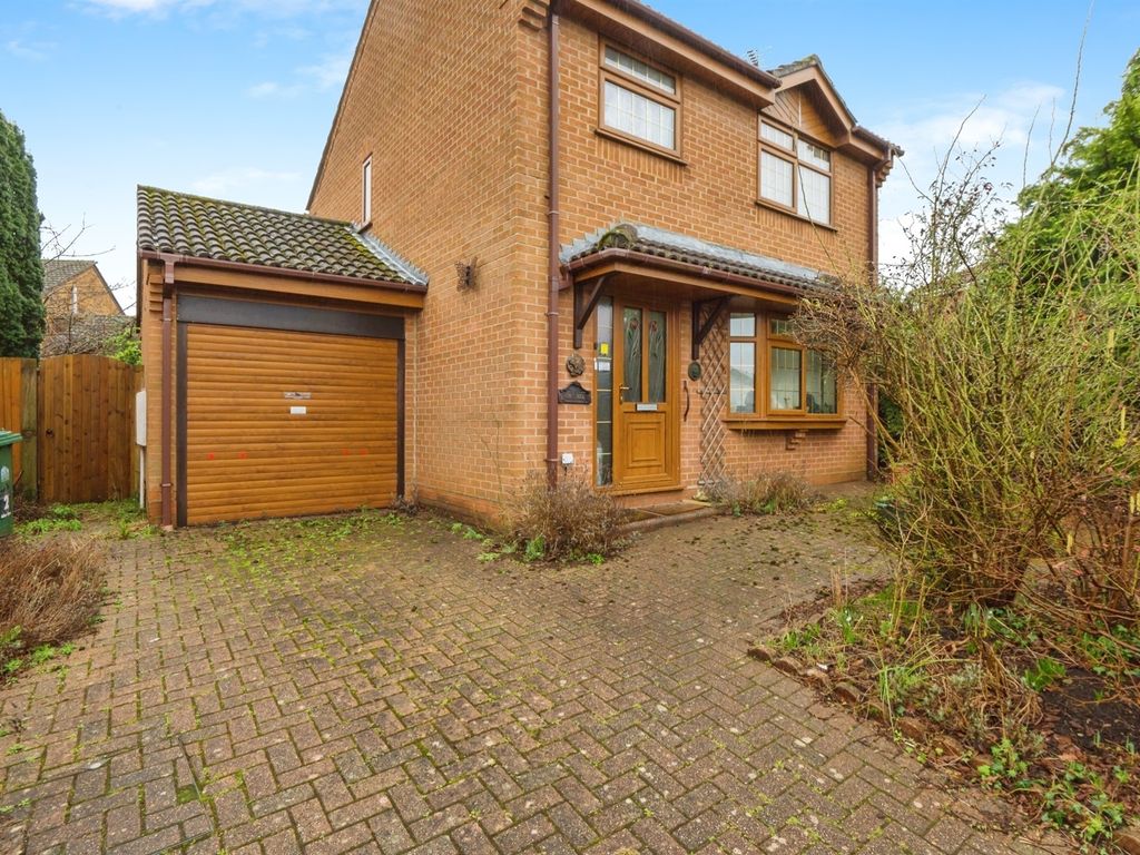 3 bed detached house for sale in Adur Close, West End, Southampton SO18