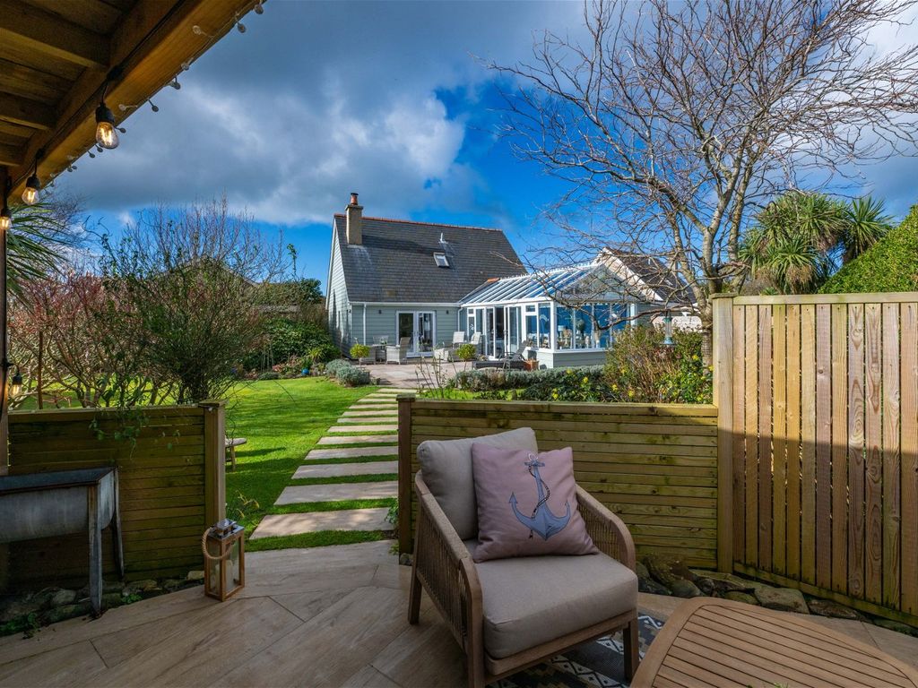 3 bed detached house for sale in Morfa Nefyn, Pwllheli LL53, £550,000 Zoopla