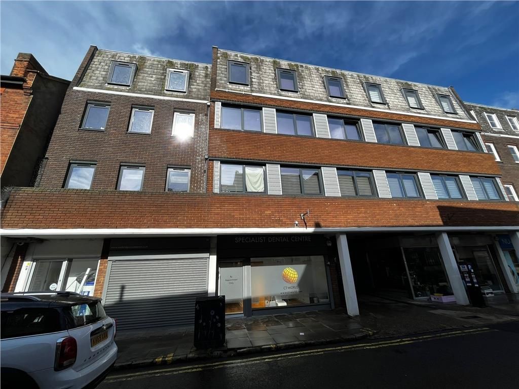 Pembroke Court, Cambridge Street, Aylesbury, Buckinghamshire HP20  