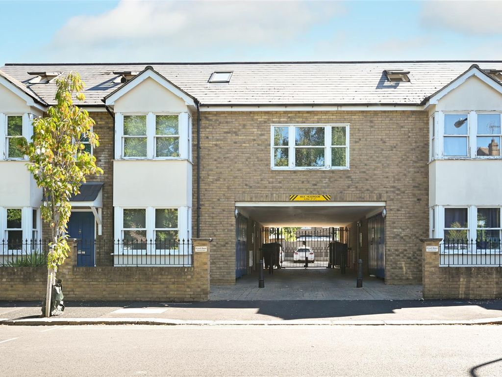 Beresford Road, London E17  