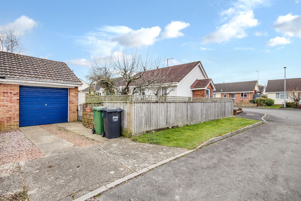 2 bed detached bungalow for sale in Russell Close, Landkey, Barnstaple