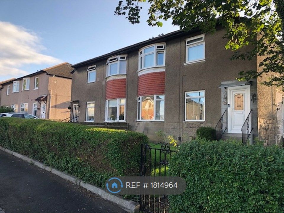 3 bed flat to rent in Thorncroft Drive, Glasgow G44, £925 pcm Zoopla