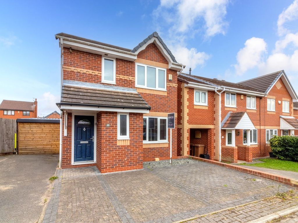 3 bed detached house to rent in The Leys, South Kirkby, Pontefract WF9