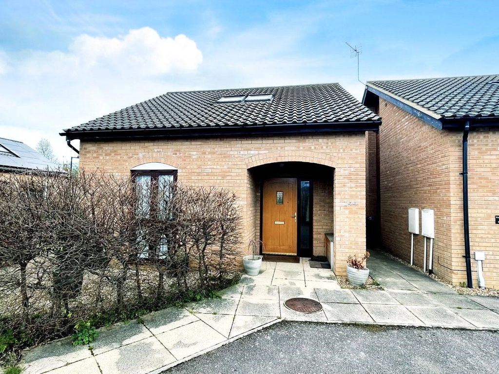 2 bed detached house for sale in Abberley Wood, Great Shelford