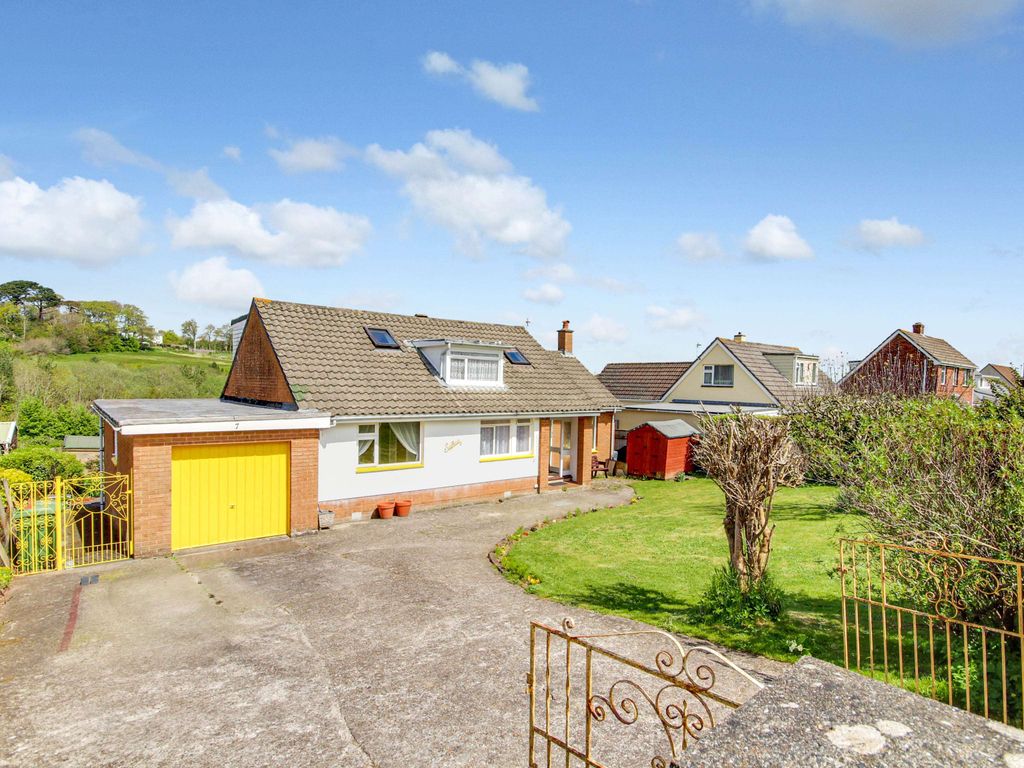 4 bed detached house for sale in Lenwood Park, Northam, Bideford EX39