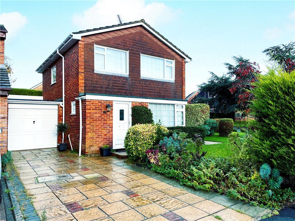 3 bed linkdetached house for sale in Laud Way, Wokingham, Berkshire RG40, £585,000 Zoopla