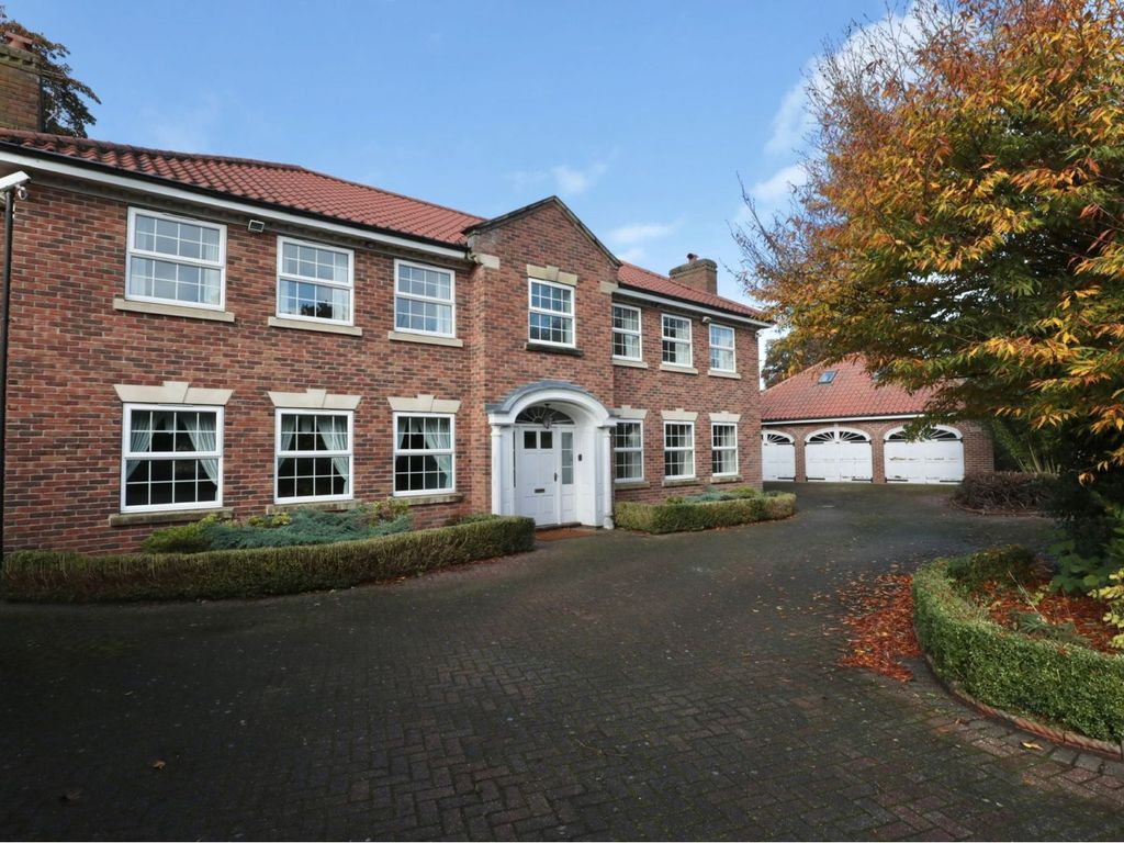 4 bed detached house for sale in Rose Gardens, Retford DN22 Zoopla