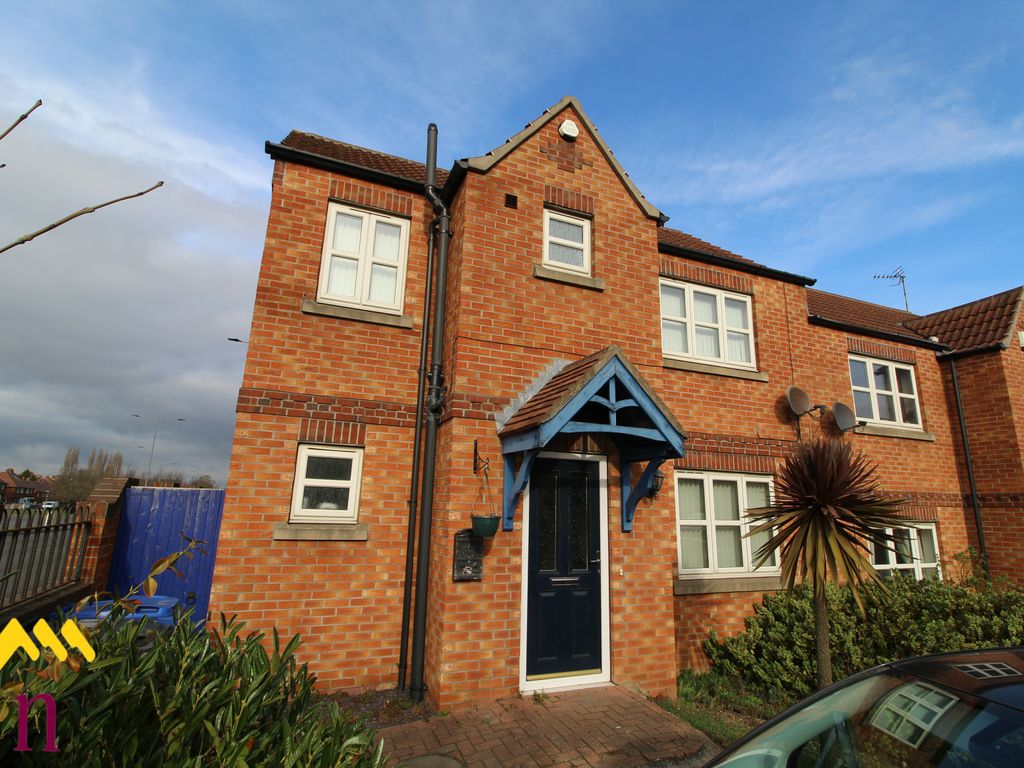 3 bed semidetached house for sale in St Laurence Court, Adwick Le